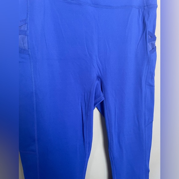 Trinity Fabletics Leggings - Picture 10 of 14